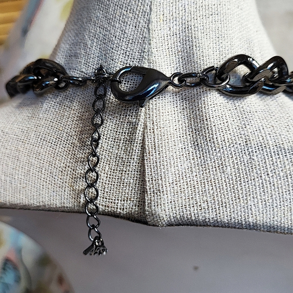 Allen B Schwartz ABS Black Shimmery Acrylic Clear Rhinestone Statement Necklace - Picture 4 of 12